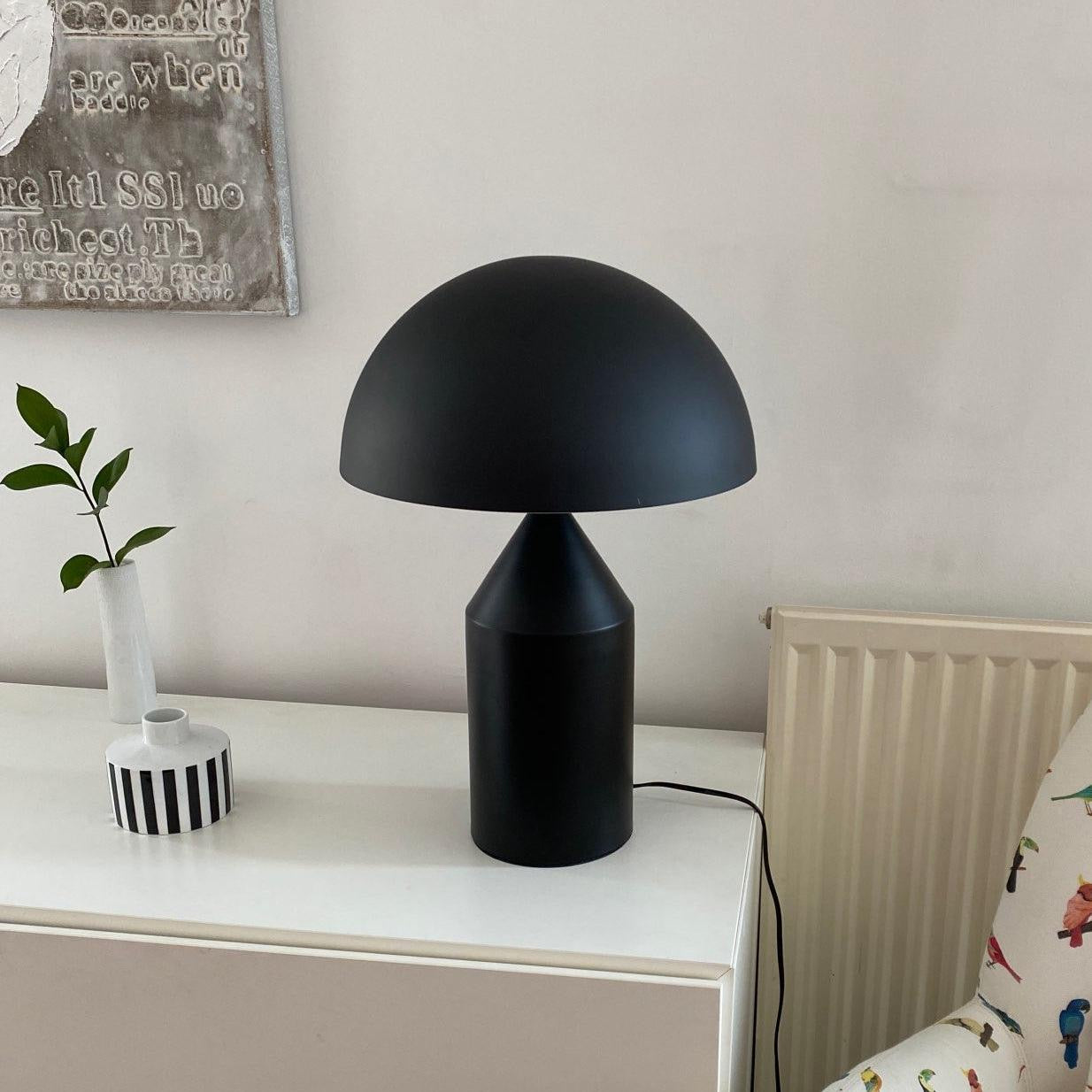 Apollo bordlampe i metal