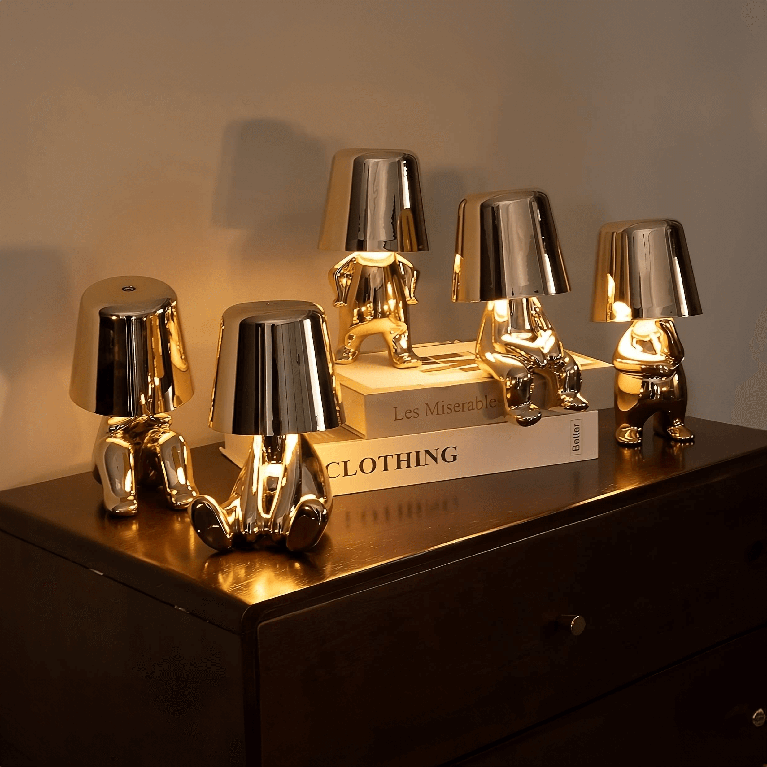 RayDude | Lampe med gylden mand