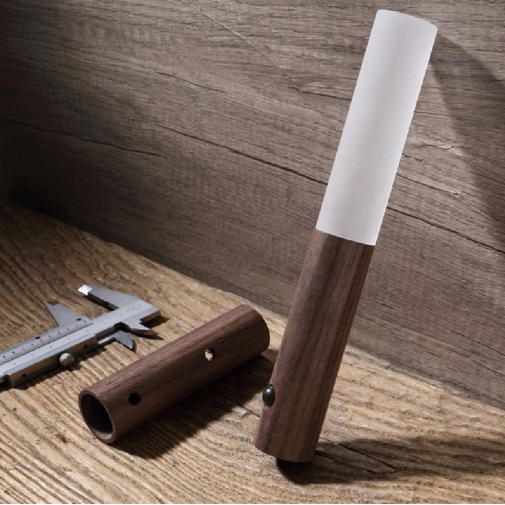 Moderne bevægelsessensorlampe LightFlow | LED, varm hvid, træ, genopladelig via USB