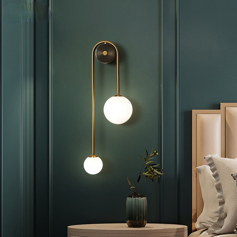 Nordic Gold Wall Sconces - Elegant guld og hvidt glas, G9 LED-lamper, børstet messing, vægmontering