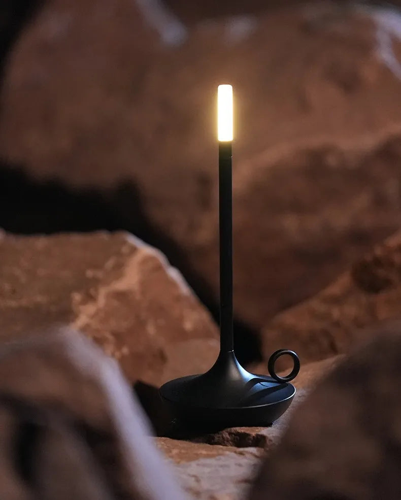 WickGlow | Unik og luksuriøs bordlampe