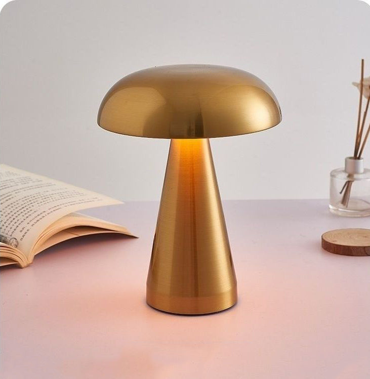 Genopladelig bordlampe | 1800mAh batteri, USB-C opladning, 3 lysintensiteter, metalhus