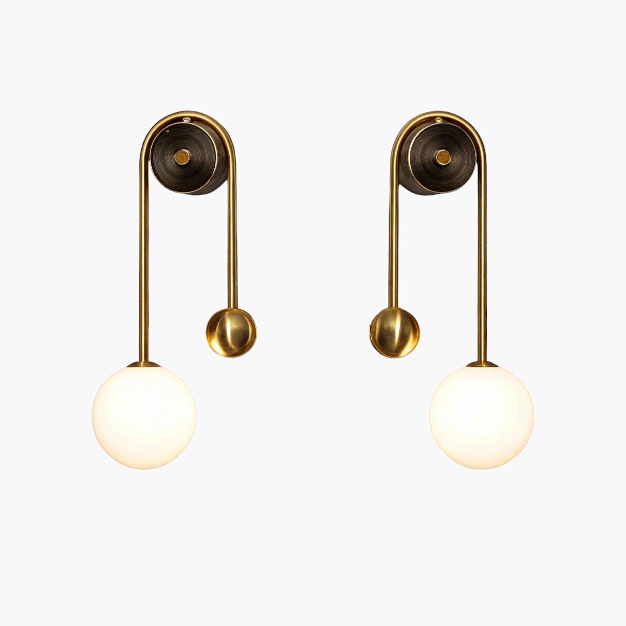 Nordic Gold Wall Sconces - Elegant guld og hvidt glas, G9 LED-lamper, børstet messing, vægmontering