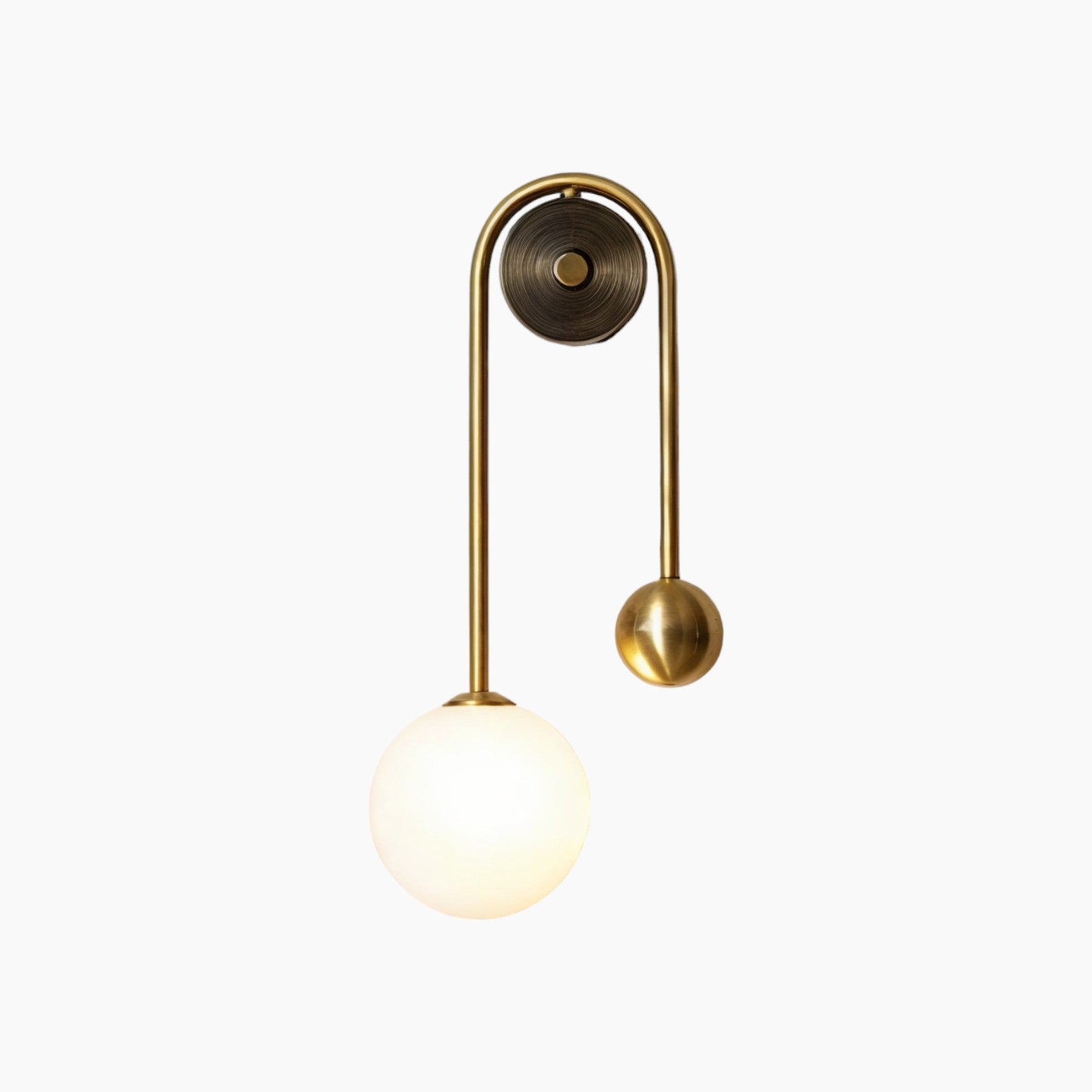 Nordic Gold Wall Sconces - Elegant guld og hvidt glas, G9 LED-lamper, børstet messing, vægmontering