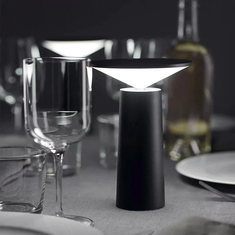 TriLight | Dæmpbar bordlampe