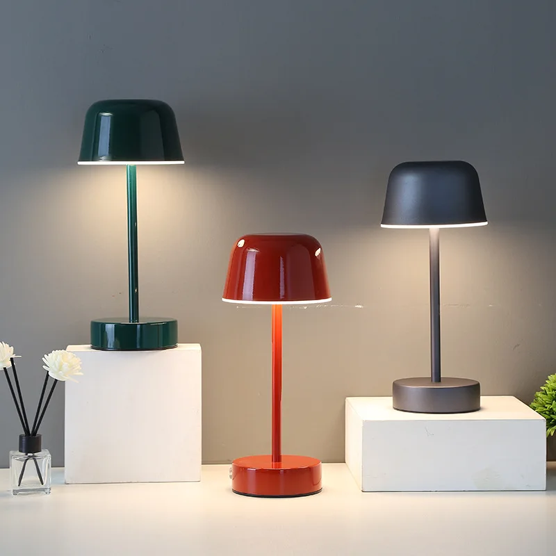 Bærbar Ledningsfri Genopladelig Jernbordlampe - Dæmpbar, 3600 mAh Batteri