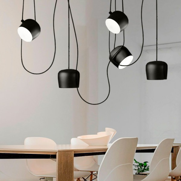 Moderne jerndesign, E27-sokkel, LED-kompatibel, semi-indbygget, metalskærm øverst/underst, 220-240V, 40W, CCC/CE-certificeret, sort/hvid