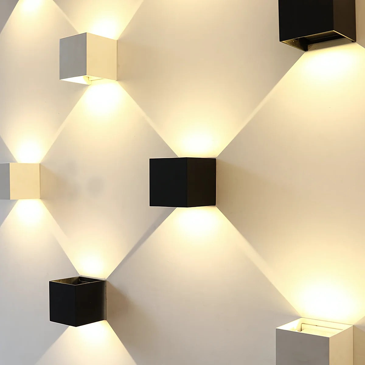 Justerbar Væglampe med Bevægelsessensor - USB Genopladelig LED, 2200mAh