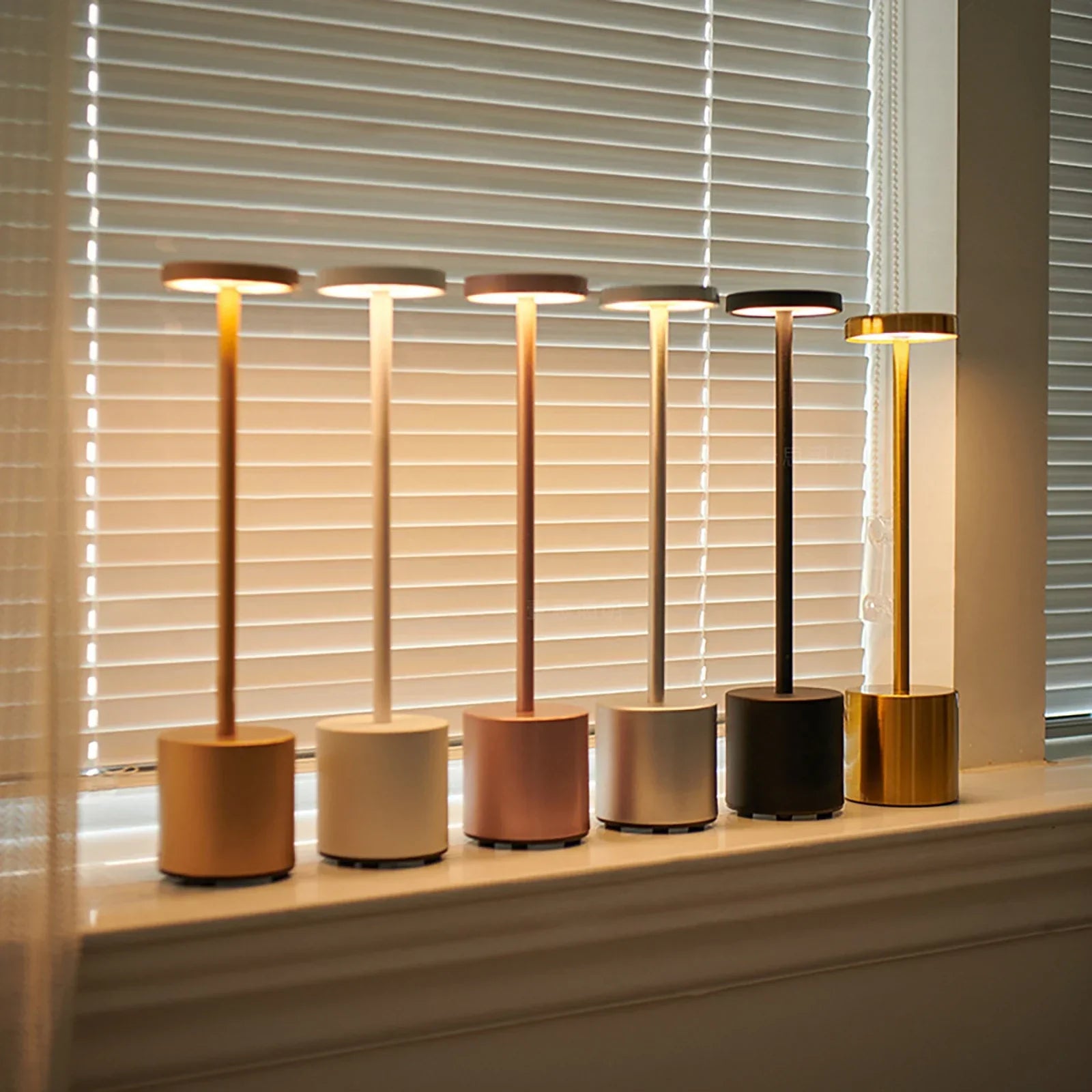 LoraGlow | Luksuriøs og moderne genopladelig lampe