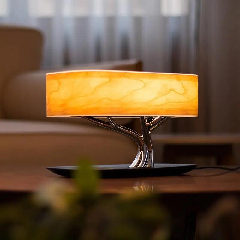 Moderne bordlampe med skærm i kirsebærtræ, justerbar lysstyrke, trådløs opladning, LED, touch control