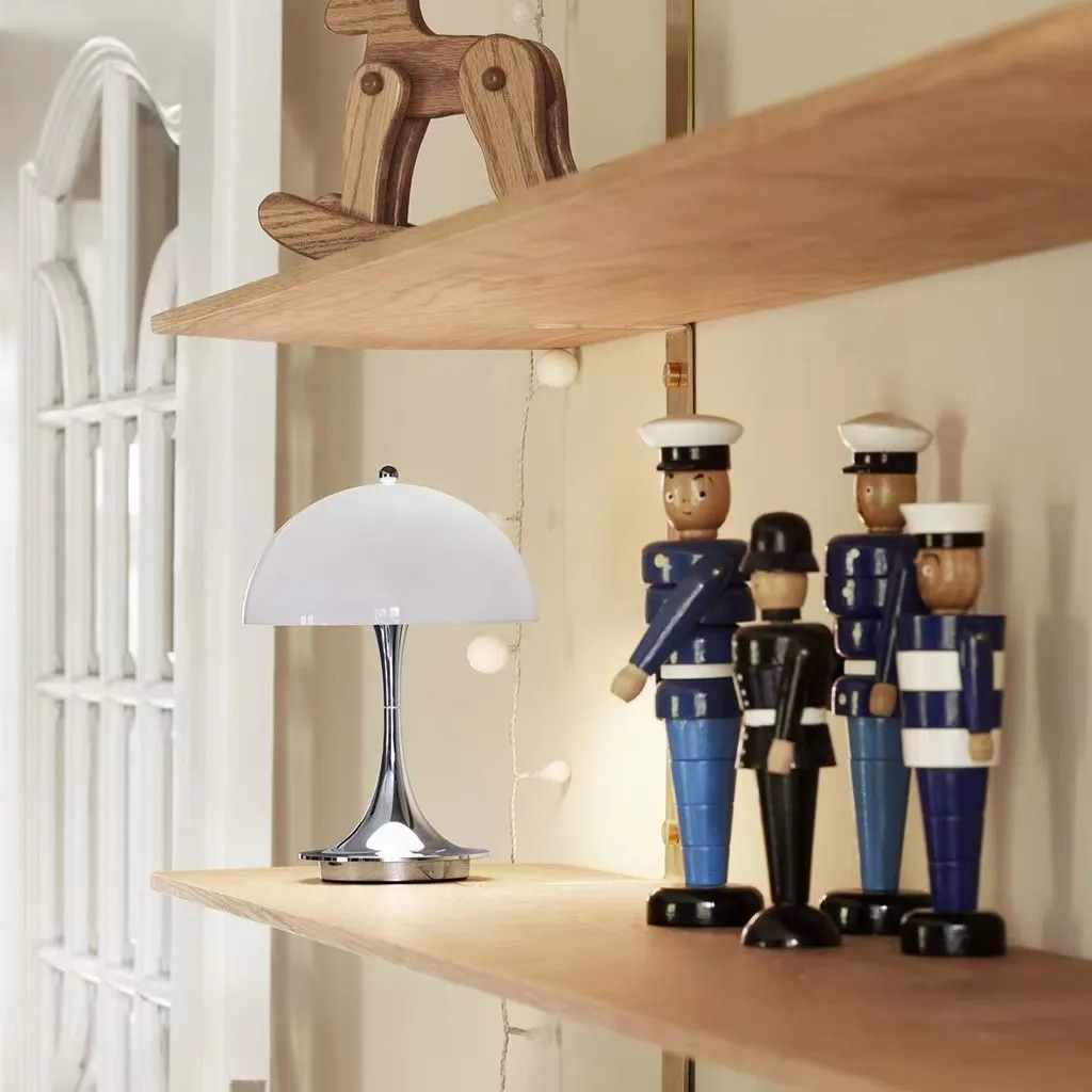 Moderne Mushroom Mimic LED-Bordlampe - 2W, Justerbar 3000K-6000K, Touch