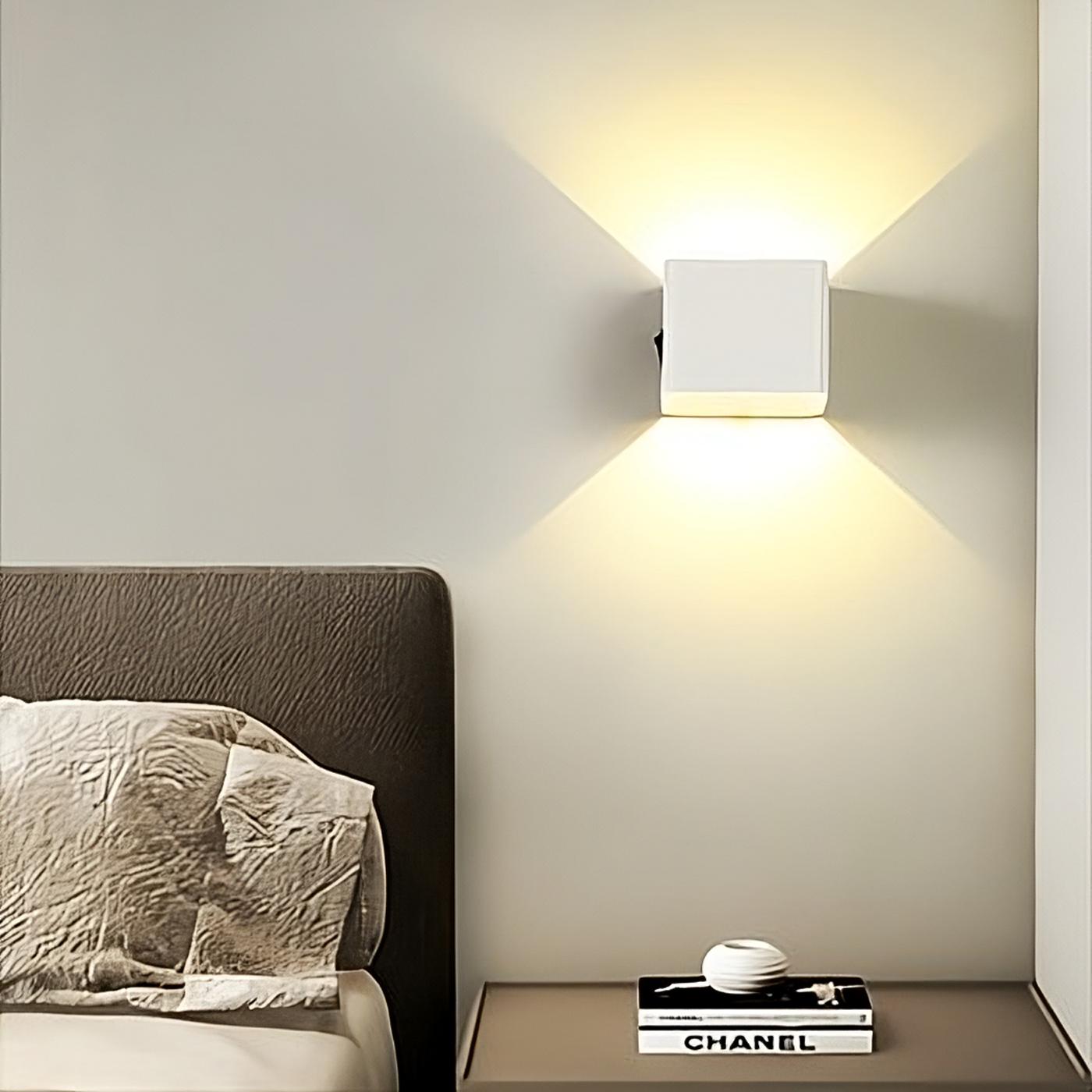 Justerbar Væglampe med Bevægelsessensor - USB Genopladelig LED, 2200mAh
