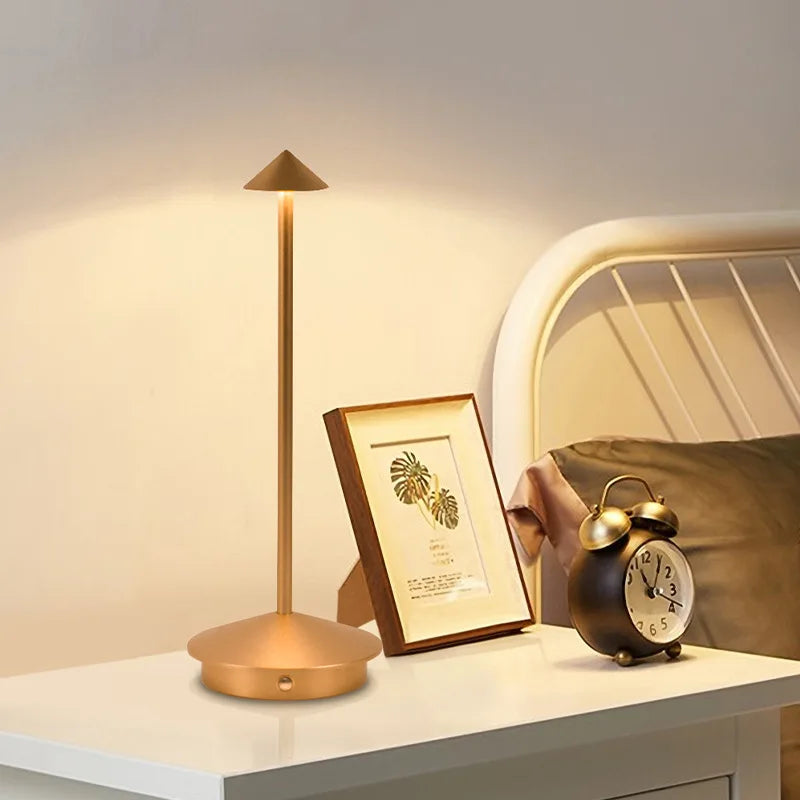 LightGleam | Unik ledningsfri bordlampe