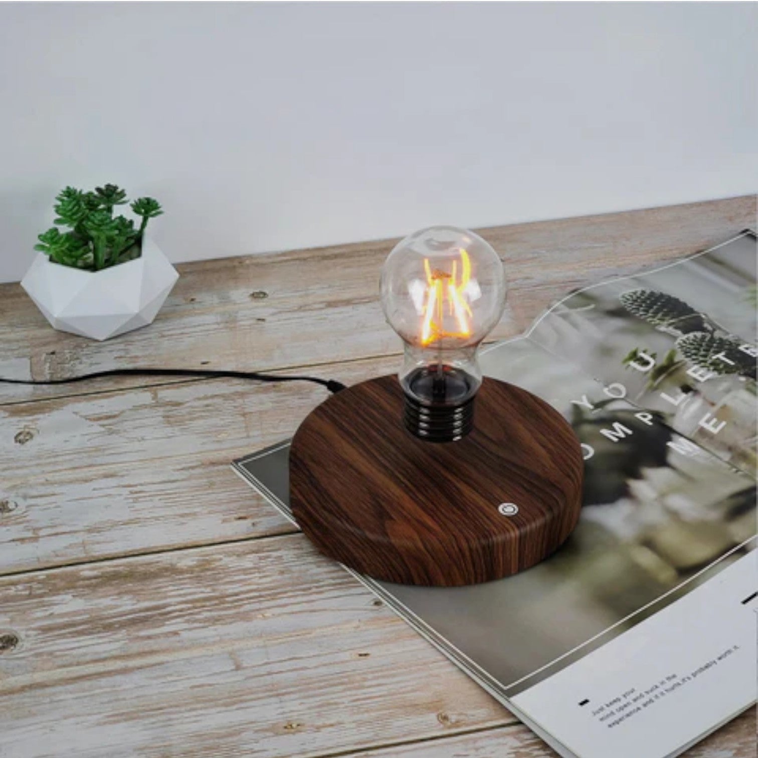 Svævende Tesla-Skrivebordslampe - 360° Drejelig LED, Magnetisk Ophæng, Touch