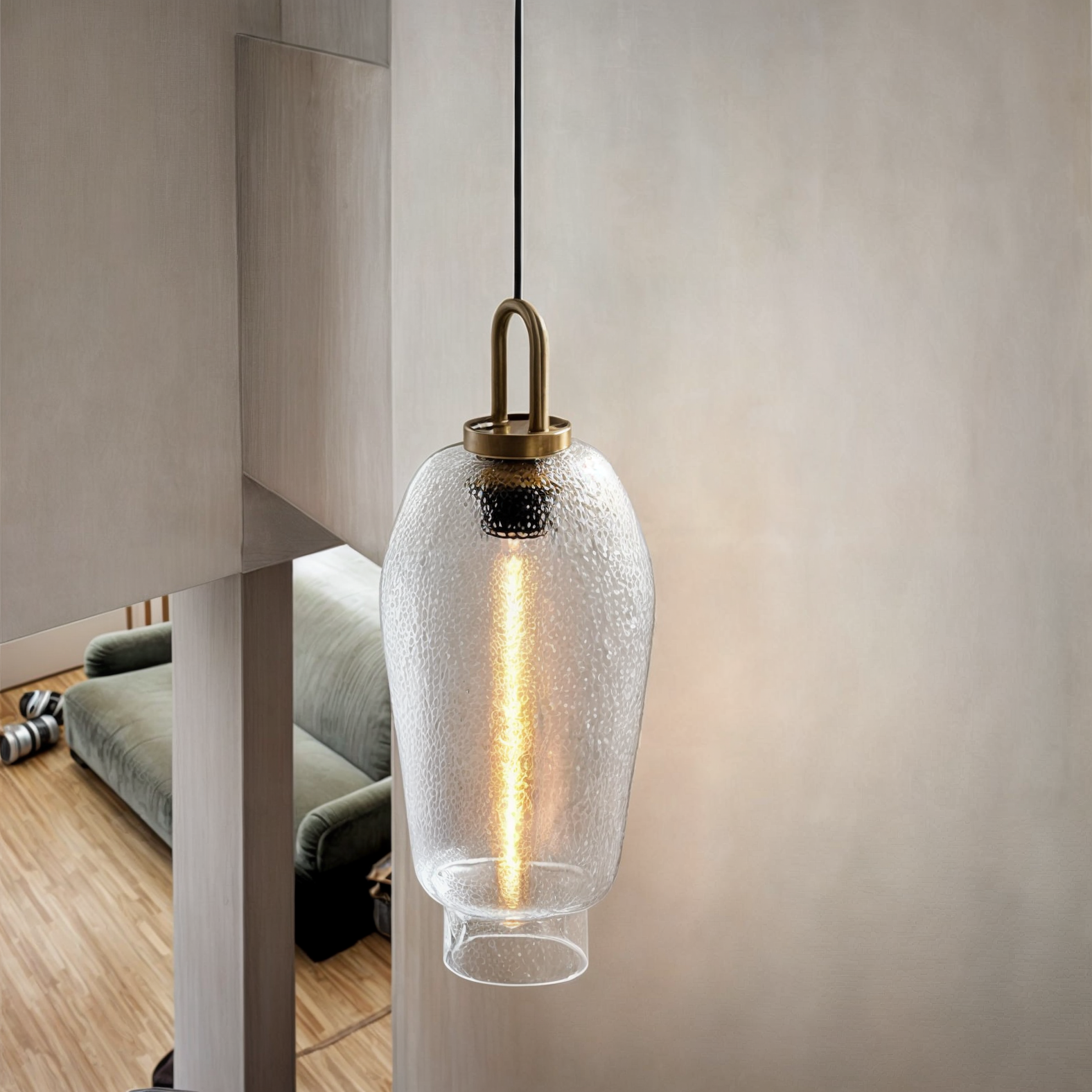 Moderne pendel i messing og glas med E27-sokkel - jernfinish, LED-kompatibel, maks. 60W, rustik stil
