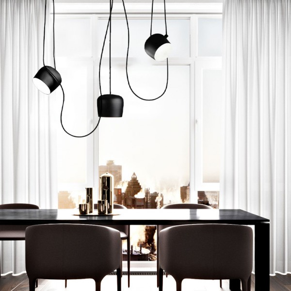 Moderne jerndesign, E27-sokkel, LED-kompatibel, semi-indbygget, metalskærm øverst/underst, 220-240V, 40W, CCC/CE-certificeret, sort/hvid