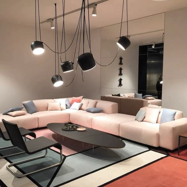 Moderne jerndesign, E27-sokkel, LED-kompatibel, semi-indbygget, metalskærm øverst/underst, 220-240V, 40W, CCC/CE-certificeret, sort/hvid